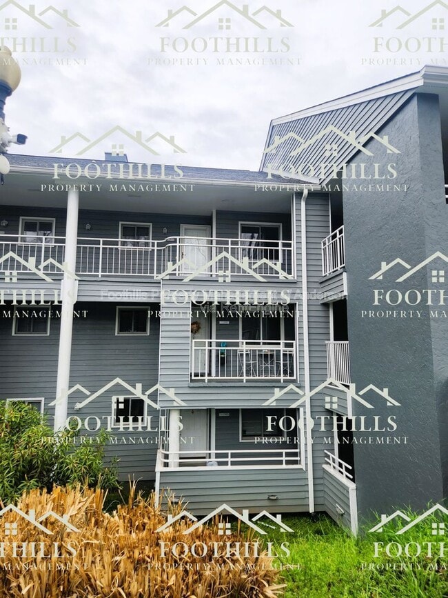 Building Photo - 1011 Northlake Dr