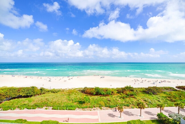 Photo - 5601 Collins Ave Unidad ID1022559P