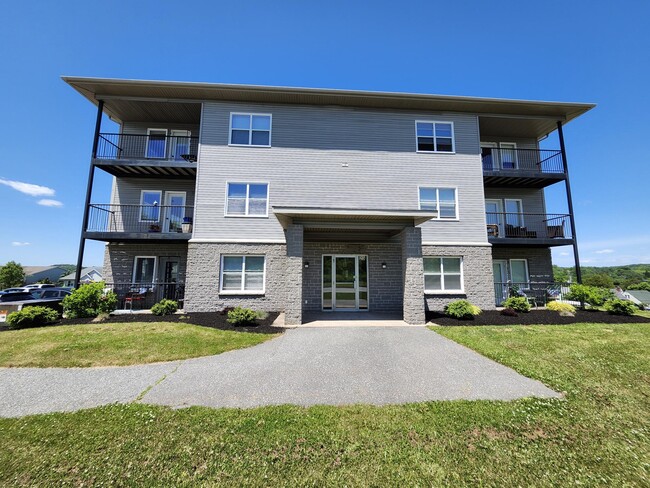 Building Photo - 25 Magazine St Unit 103