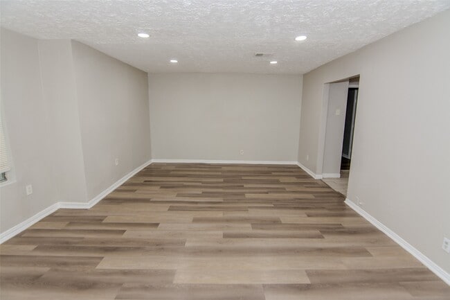 Photo - 1307 Pecan Dr