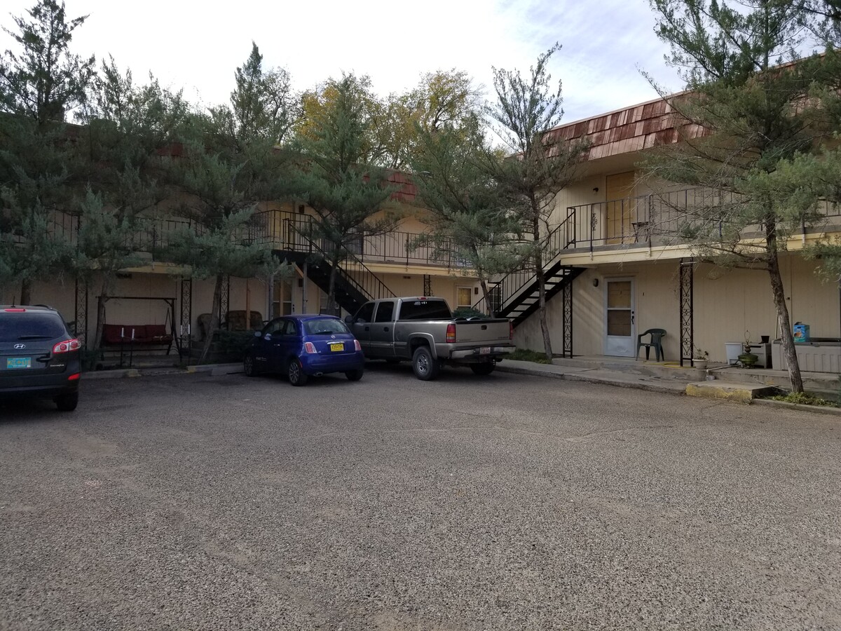 2nd floor 1 BR. All appliances, on site laundry - 2550 Bent Tree Rd Apartments