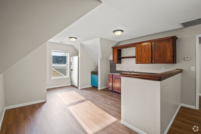 Building Photo - 121 E North St Unit B Rental