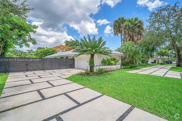 Building Photo - 9121 SW 102nd St Rental