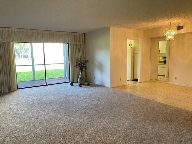 Photo - 5981 Via Vermilya Unit 2-2 For rent