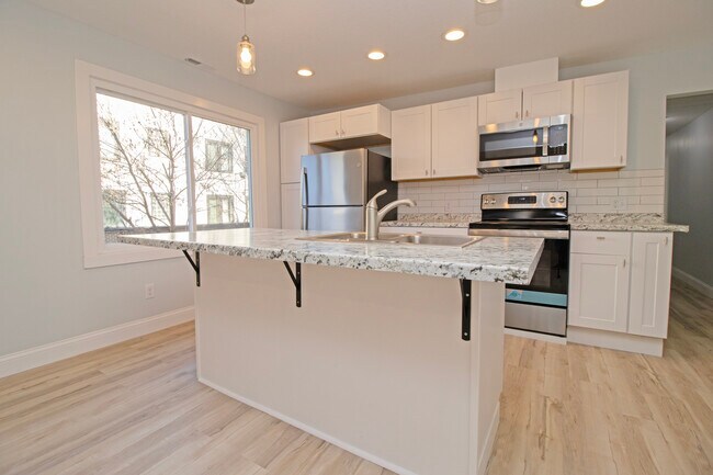 Photo - 910 Oliver Ave N Unidad #3