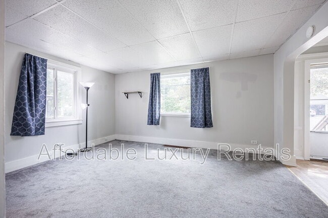 Photo - 77 State St Unit 1