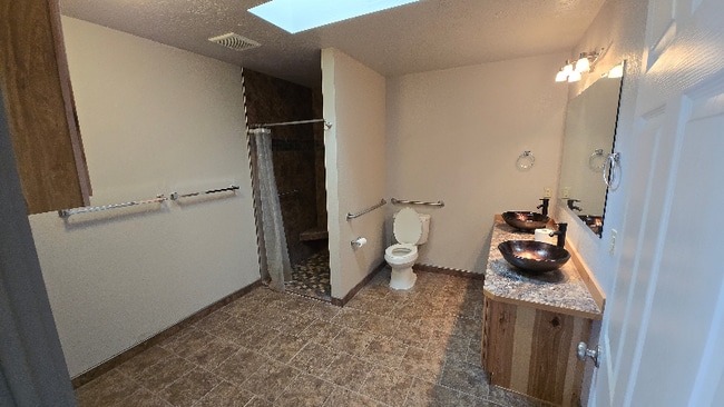 Photo - 222 Linder Ave