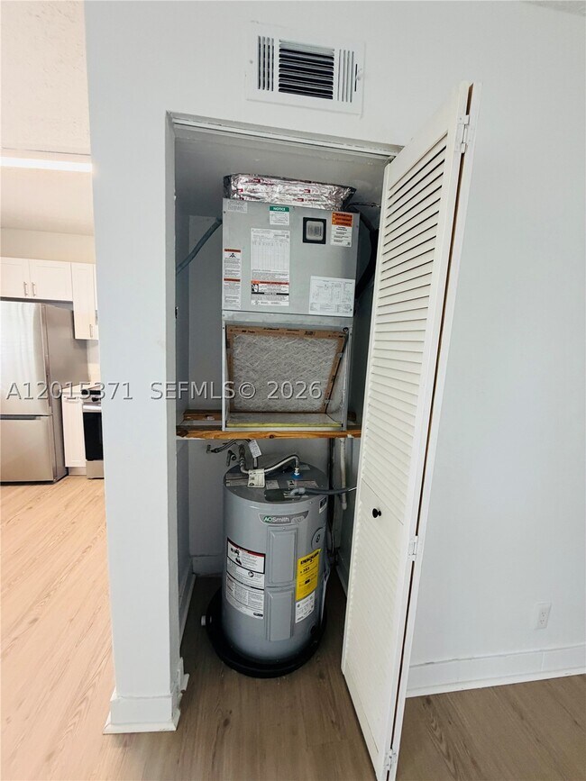Photo - 351 NW 42nd St Unit 205