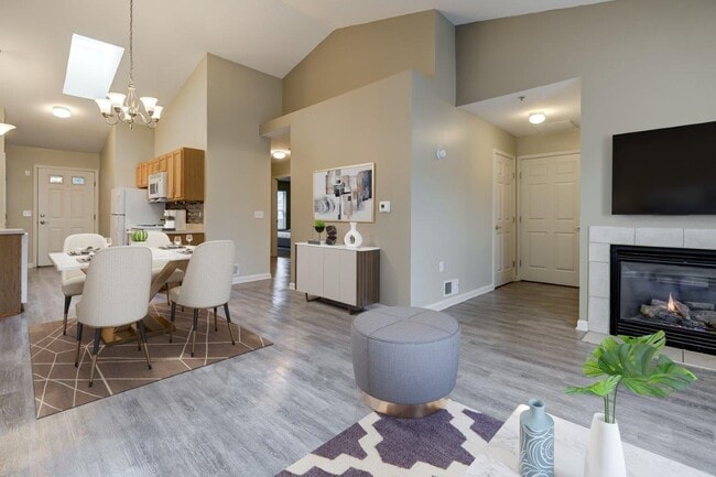 Photo - Saratoga Crossing Apartments & Townhomes