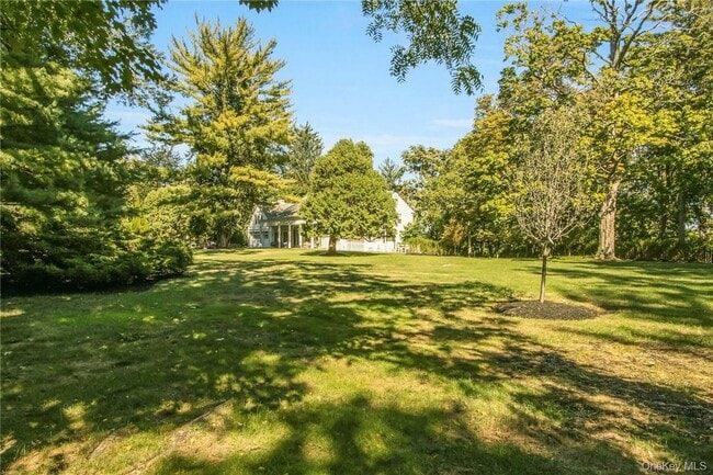 Photo - 619 N Broadway