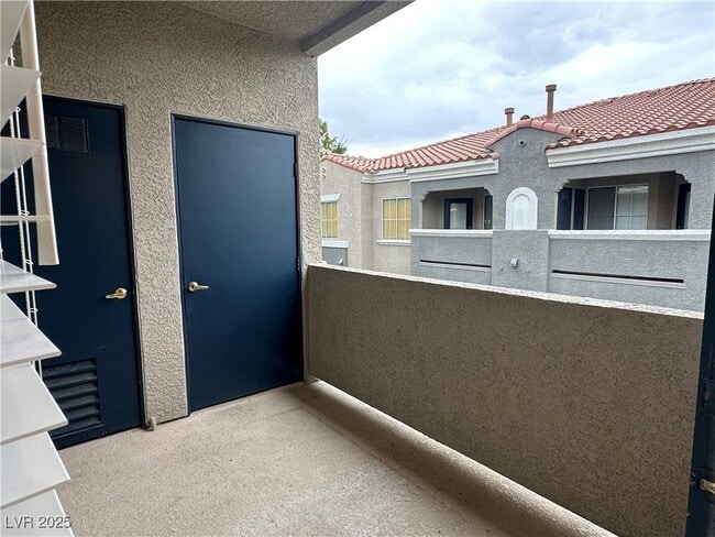 Building Photo - 10245 S Maryland Pkwy Unit 2213