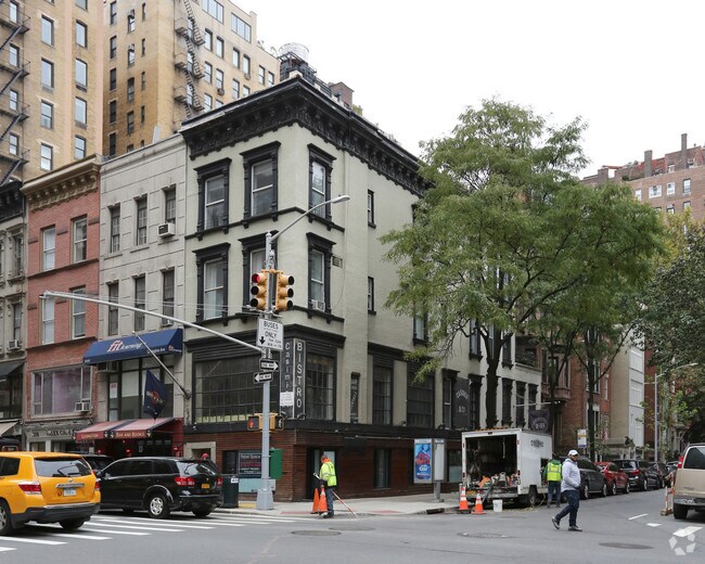 Building Photo - 1022 Lexington Ave Apartments