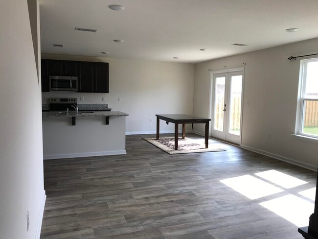 Photo - 839 Moorhen Wy