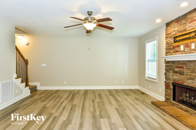 416 Leslie Wood Dr