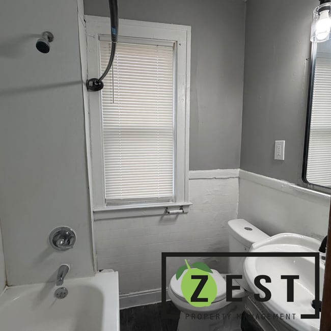 Photo - 4055 Beniteau St Unidad 4055 Beniteau Upper