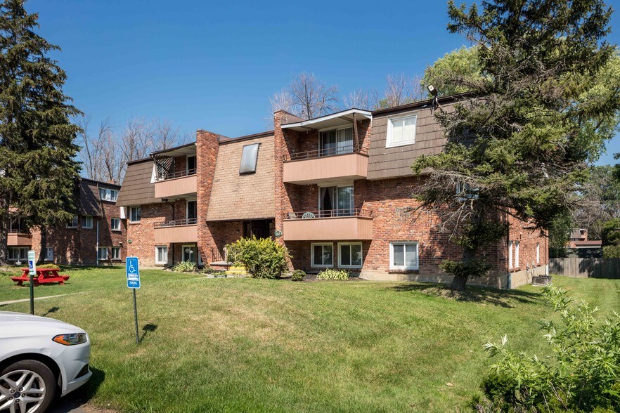Williamstowne Senior Apartments For Rent in Cheektowaga, NY