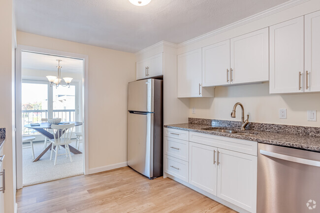 New Kitchen - Eastbay at Weymouthport Rental