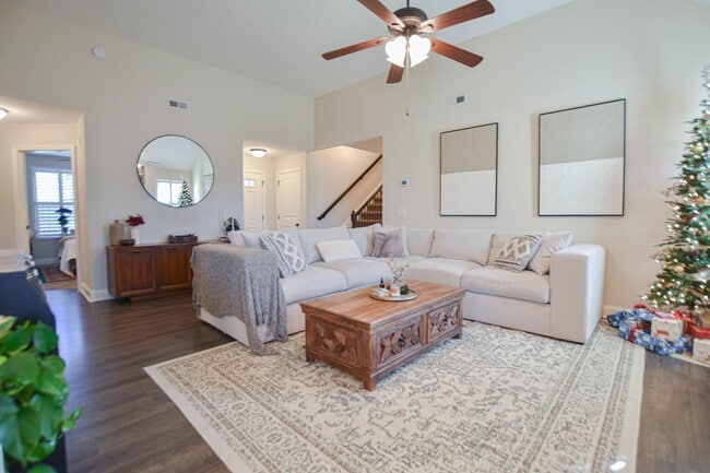 Photo - Pet Friendly Three Bedroom with Bonus!