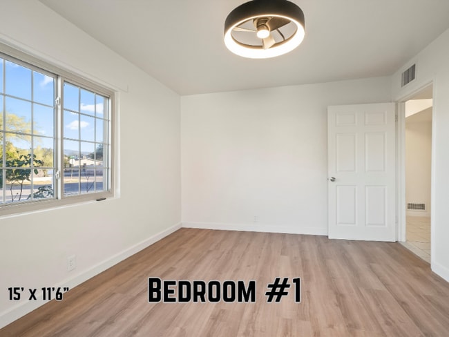 Photo - 4120 E 4th St