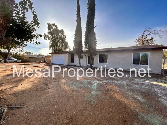 Photo - 16559 Manzanita St