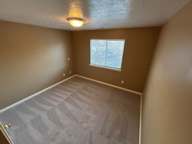 Photo - 8088 N Ridge Loop W