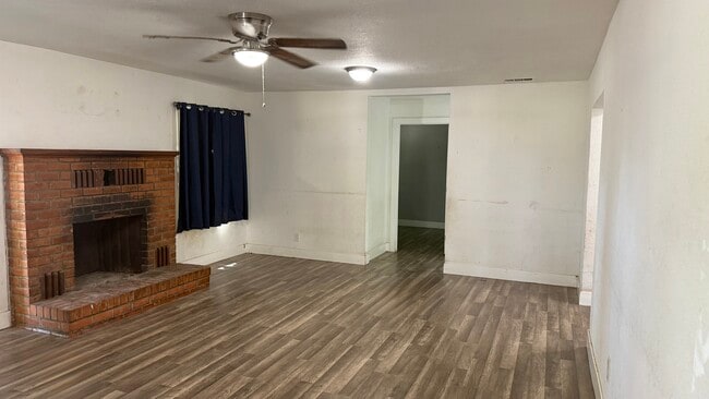 Photo - 3307 Minniear Ave