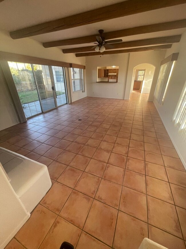 Photo - Beautiful 3 Bedroom/2.5 Bathroom Home Loca...