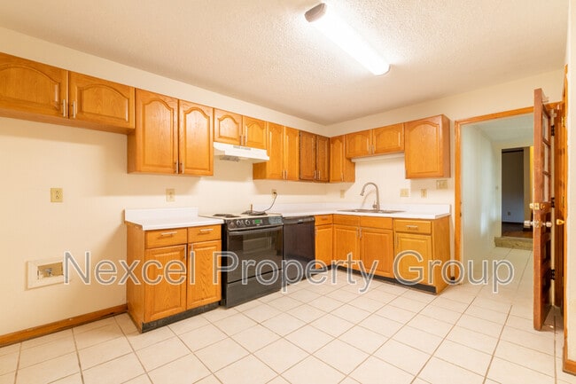 Photo - 644 Craft Rd