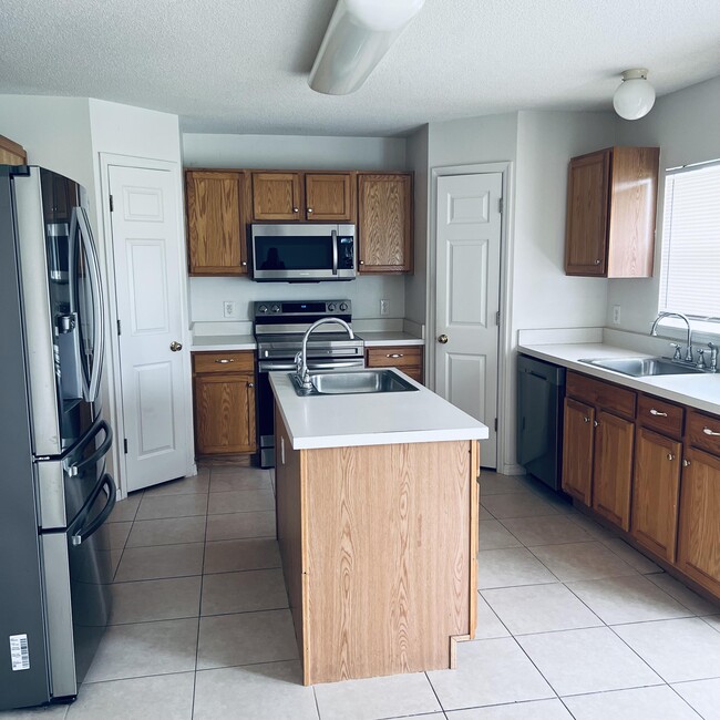 Photo - 6136 NW Gaylord Terrace