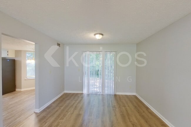 Photo - 2914 Knollberry Ln