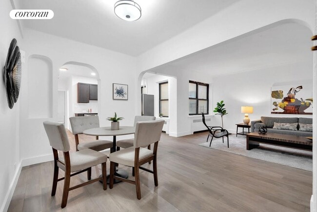 Photo - 3000 Valentine Ave