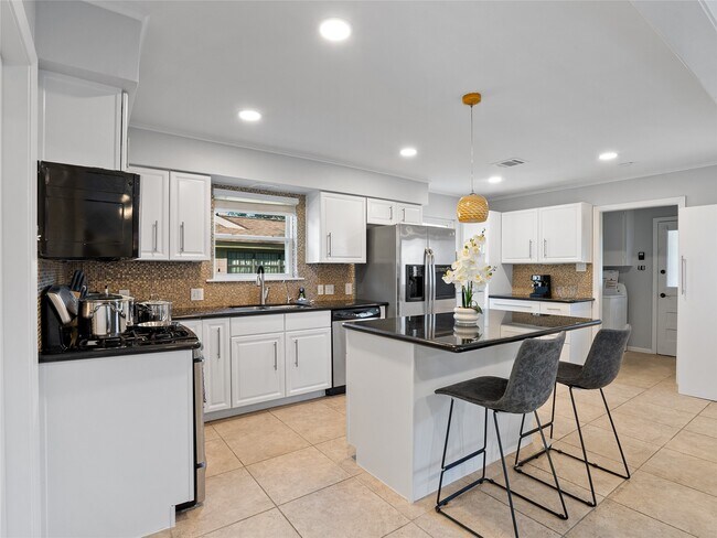 Photo - 9403 Timberside Dr
