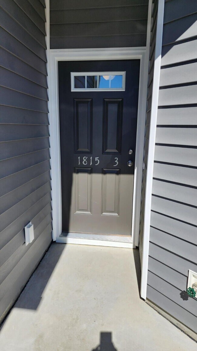 Photo - 1815 Fox Den Way