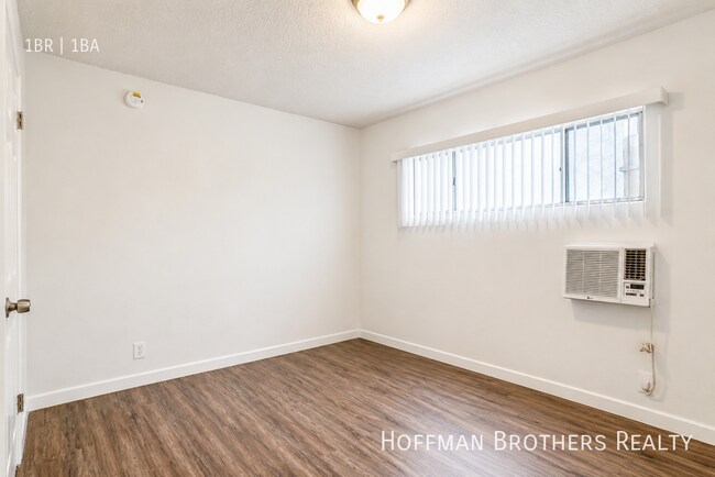 Photo - 4558 W 173rd St Unit G
