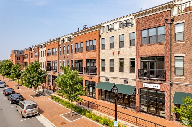 209 Crescent Station Ter - Crescent Place