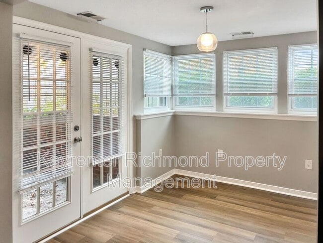 Photo - 9373 Man-O-War Ct Unit #1101