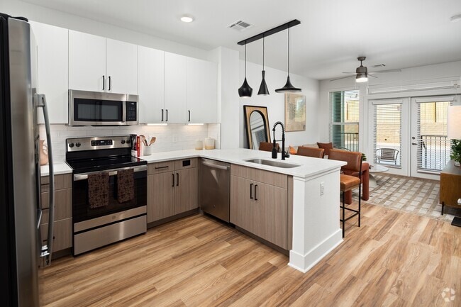 Building Photo - Rye Charlotte Ave Rental