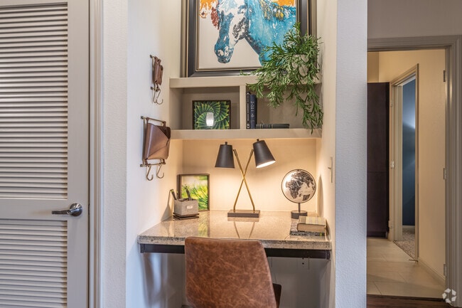 1BR, 1BA - 640SF