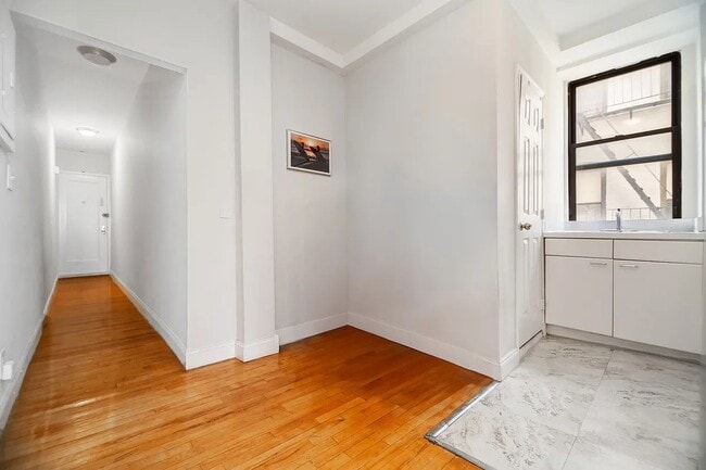 Photo - 25 Thompson St Unidad 10