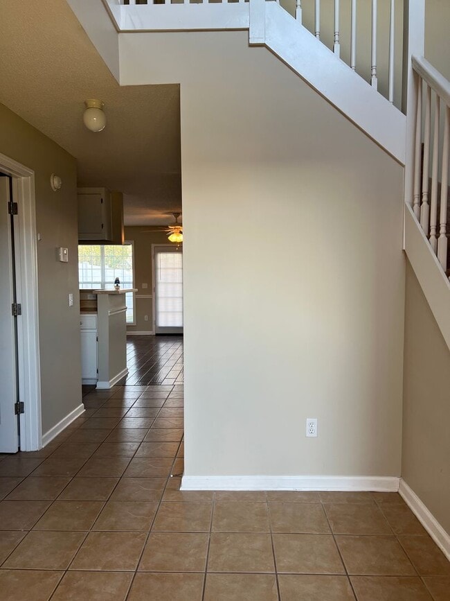 Photo - 201 Wakefield Way