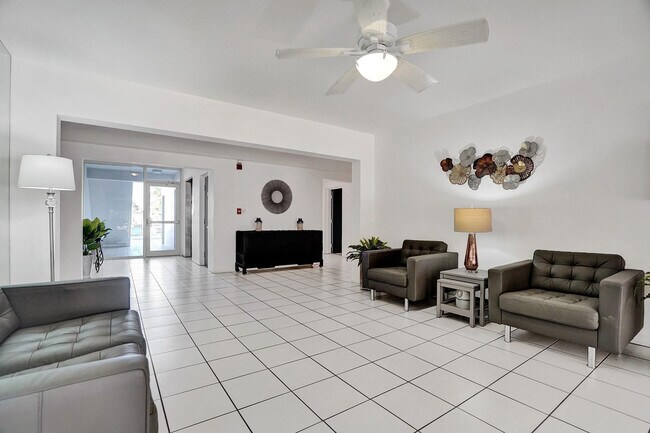 Photo - 1475 SE 15th St Unit 111