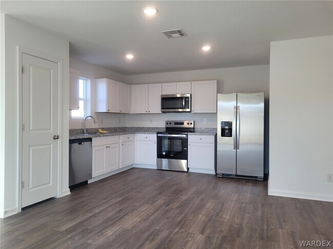 Photo - 5665 Cypress Ave