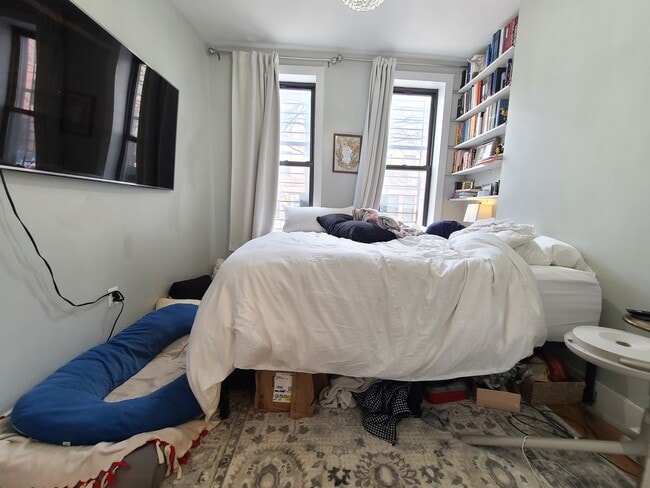 1180 Halsey St Unit 3