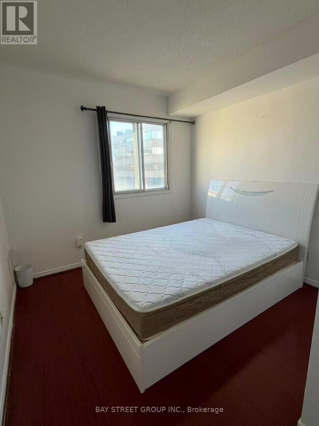 Photo - 208 - 2351 KENNEDY ROAD