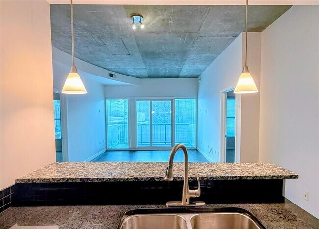 Photo - 250 Pharr Rd NE