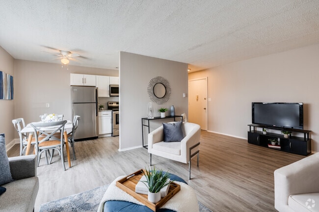 1HAB, 1BA - 640 ft²