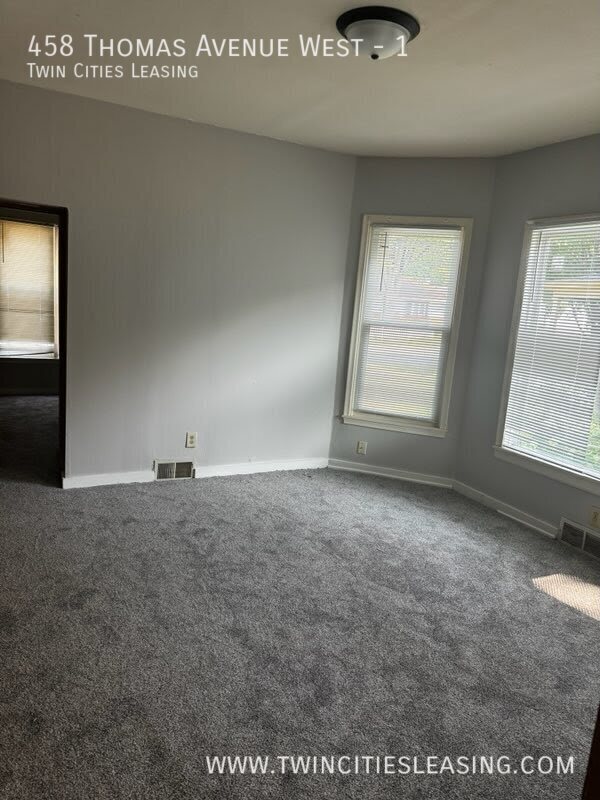 $750 credit towards rent portion ALL UTILI... - $750 credit towards rent portion ALL UTILI... Apartment Unit 1