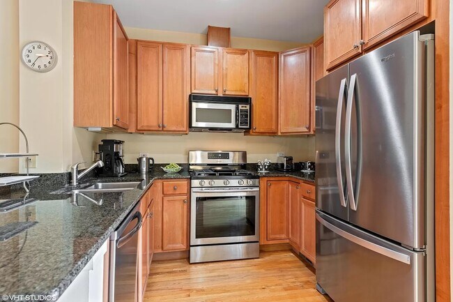 Photo - 1400 W Fillmore St