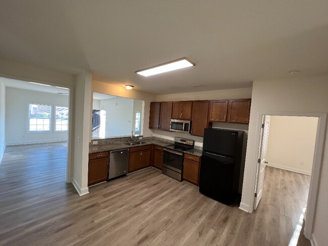 Photo - 105 W Langdon Ave Unidad A