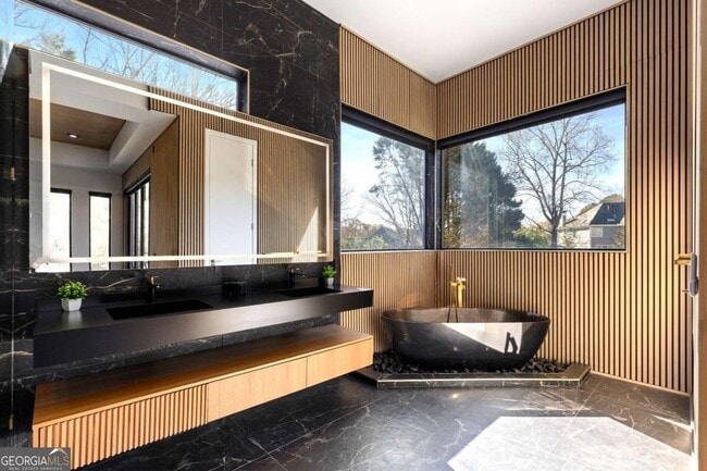 Photo - 3600 Lower Roswell Rd